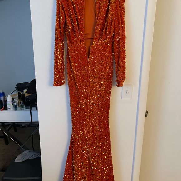 Orange formal dress - Picture 4 of 7